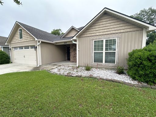 Listing photo thumbnail