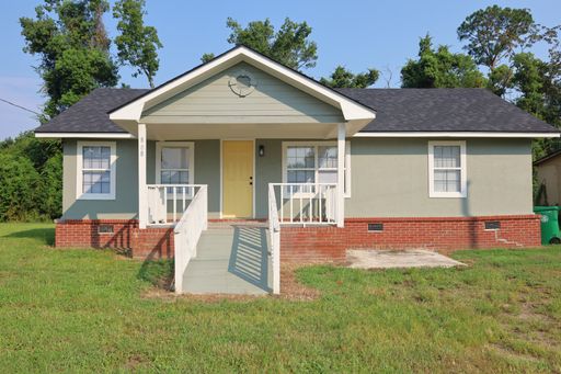 Listing photo thumbnail