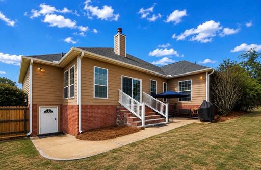 Listing photo thumbnail