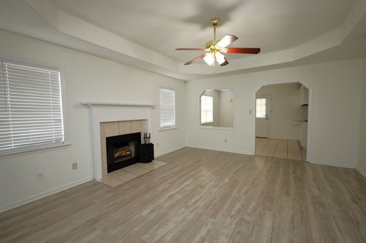 Listing photo thumbnail