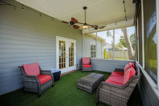 Listing photo thumbnail