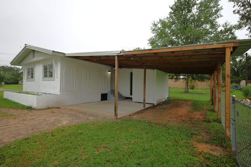 Listing photo thumbnail