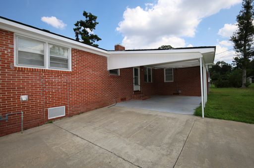 Listing photo thumbnail