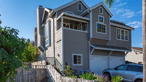 Updated Condo in University Heights – photo 1