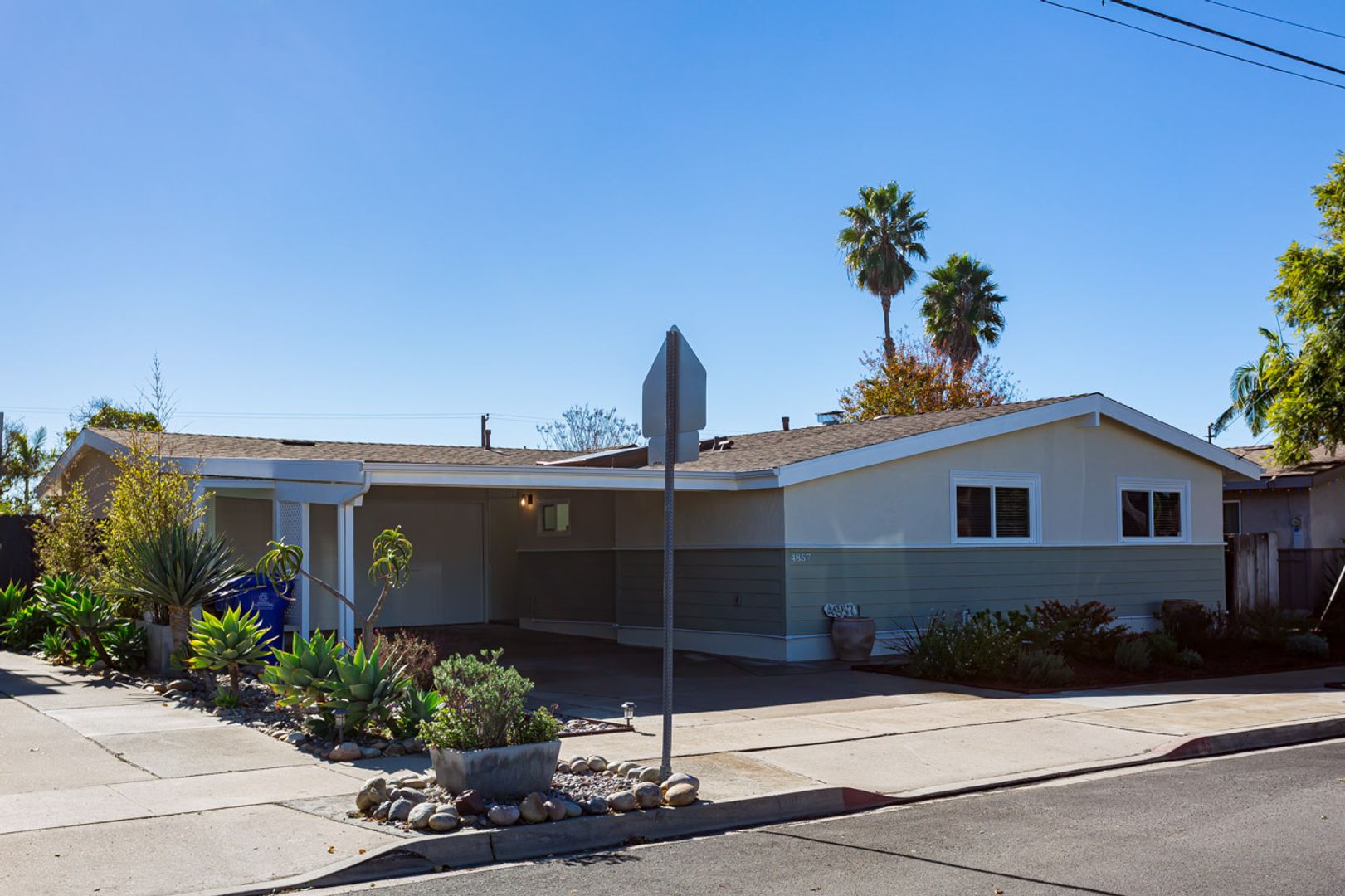 San Diego House: 4857 Mount Ararat Drive