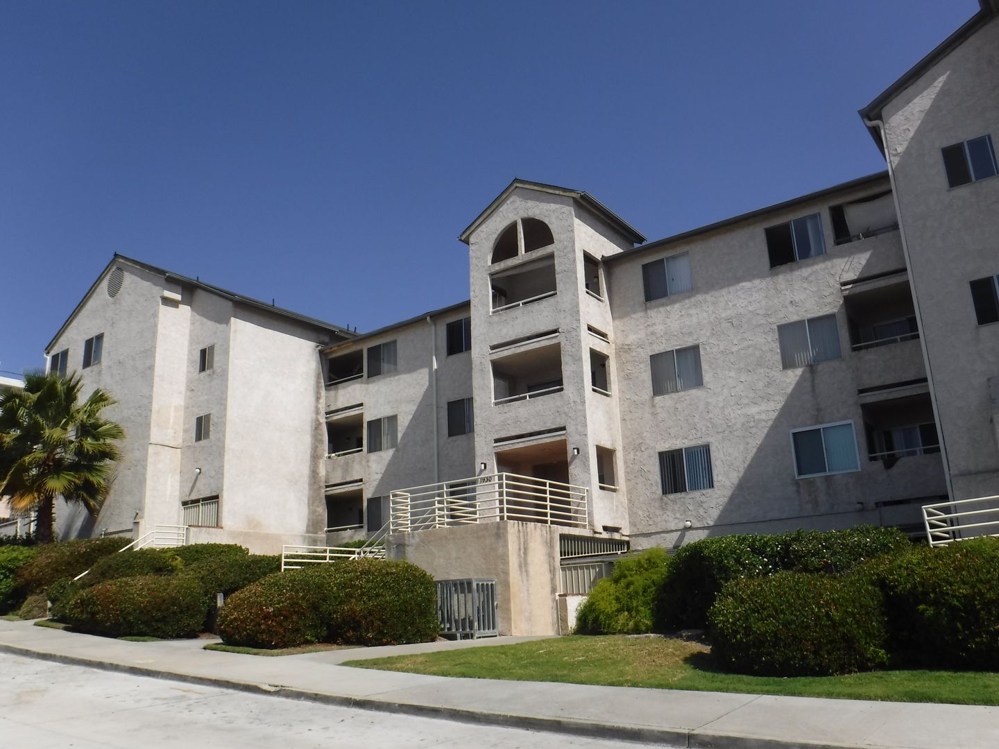 San Diego Apartment: 1930 Georgia Court