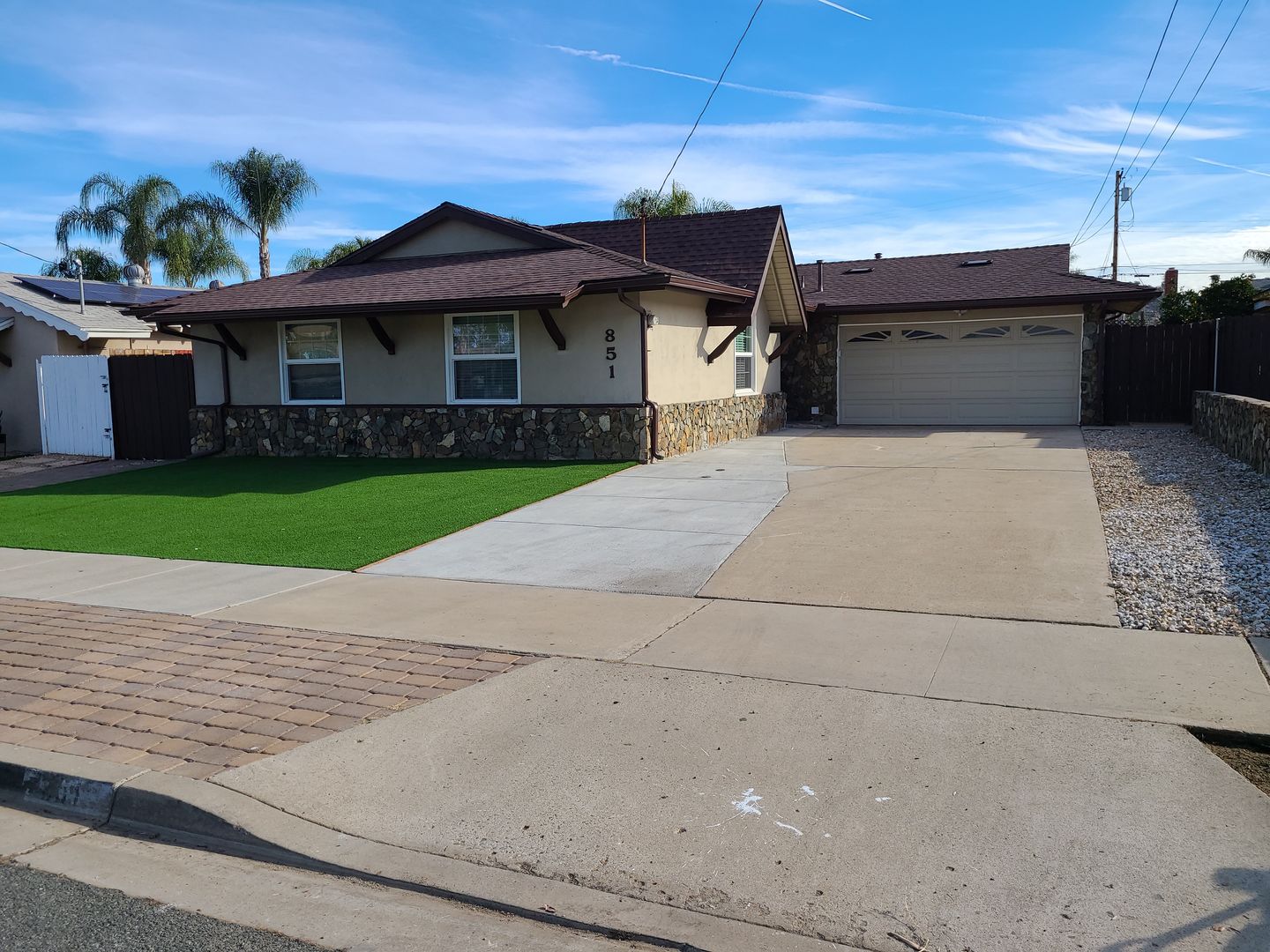 El Cajon House: 851 Taft St