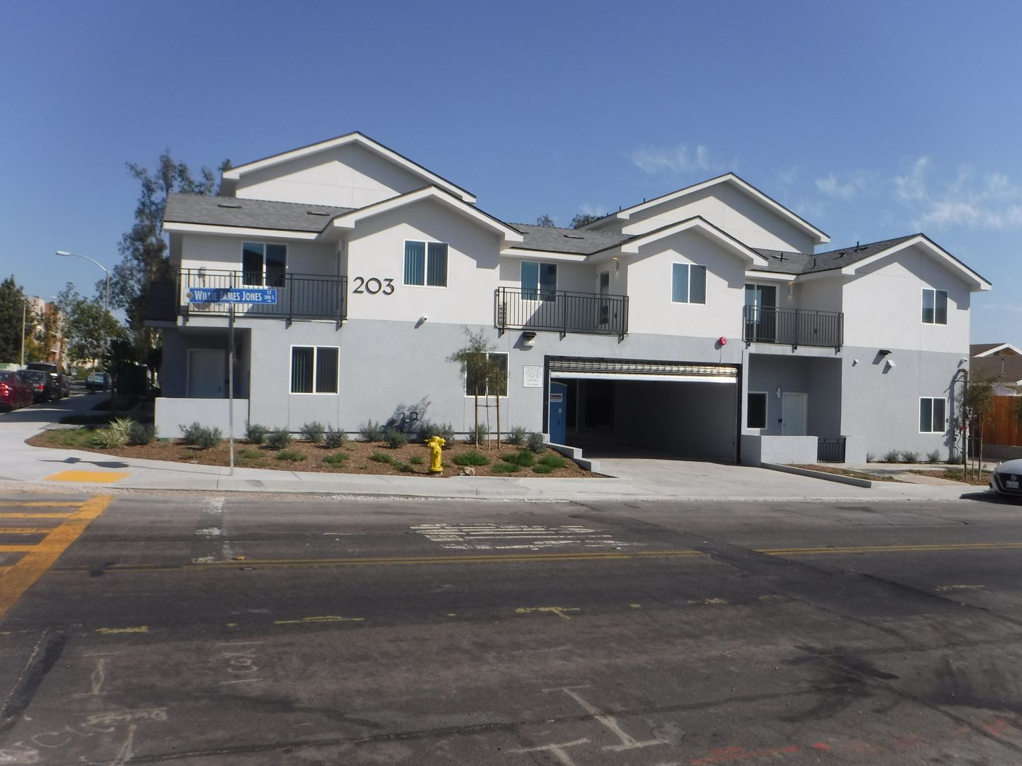 San Diego Apartment: 203 South Willie James Jones Ave