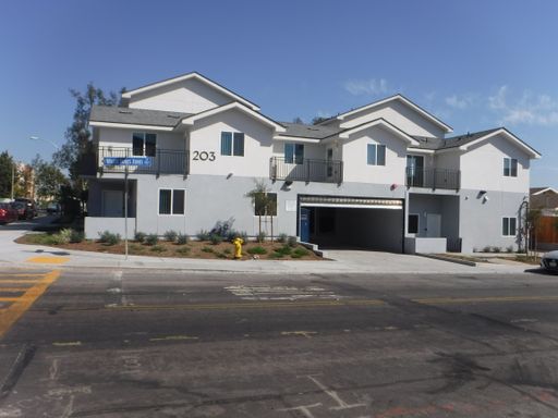 203 South Willie James Jones Ave @ Holly St Unit 206 – photo 1