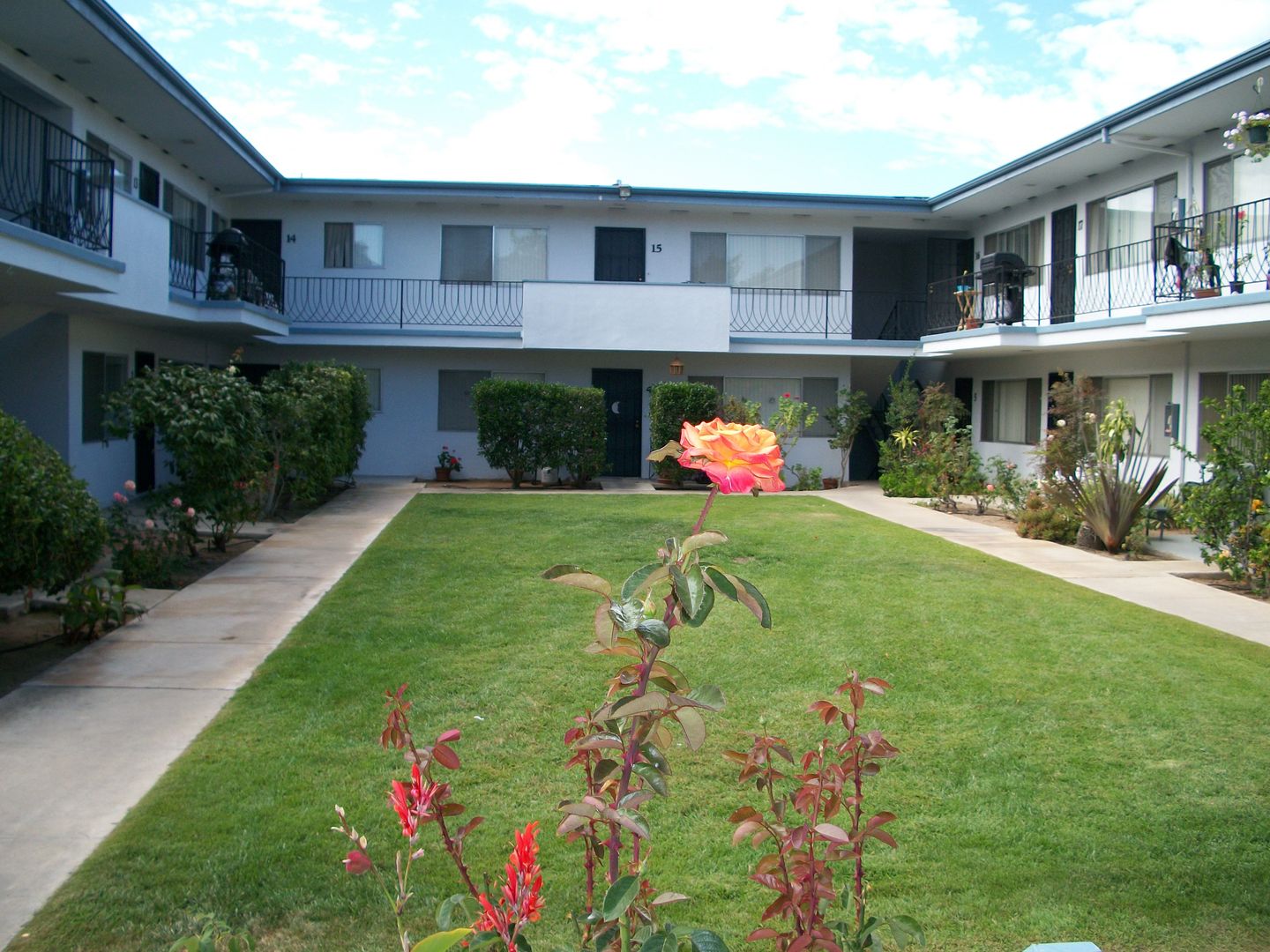 San Diego Apartment: 2950 Clairemont Dr