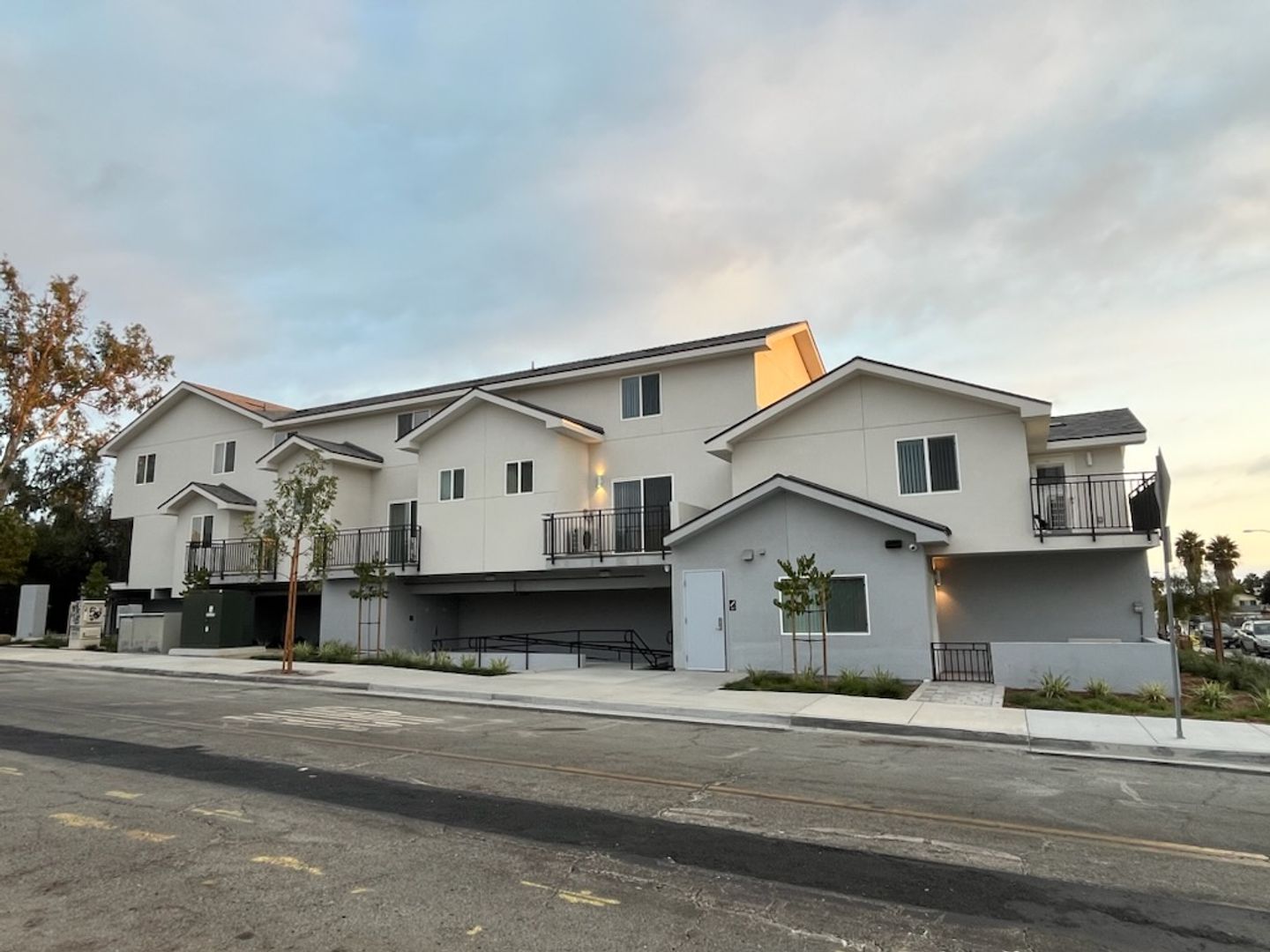 San Diego Apartment: 203 South Willie James Jones Ave