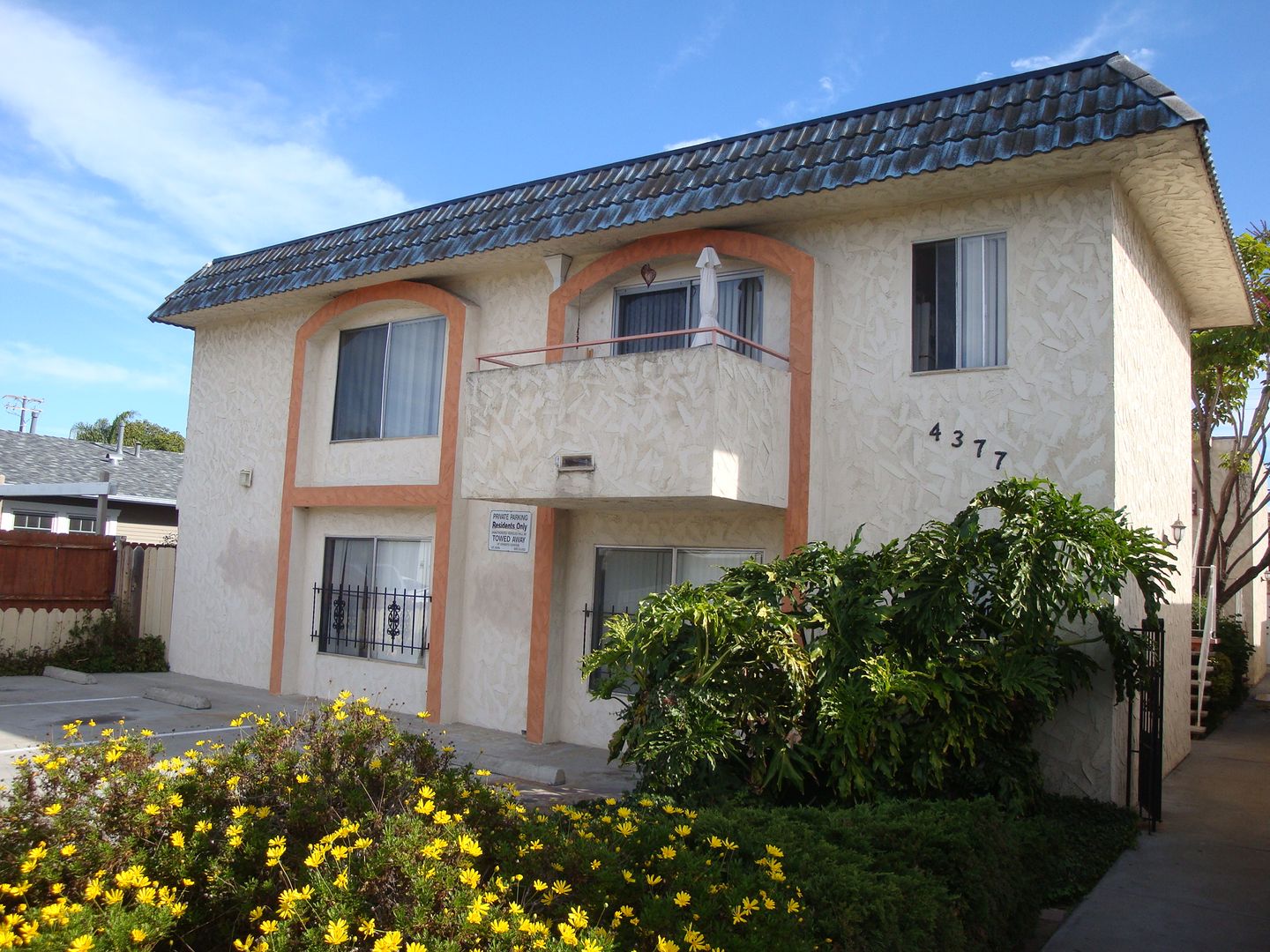 San Diego Apartment: 4377 Marlborough Ave