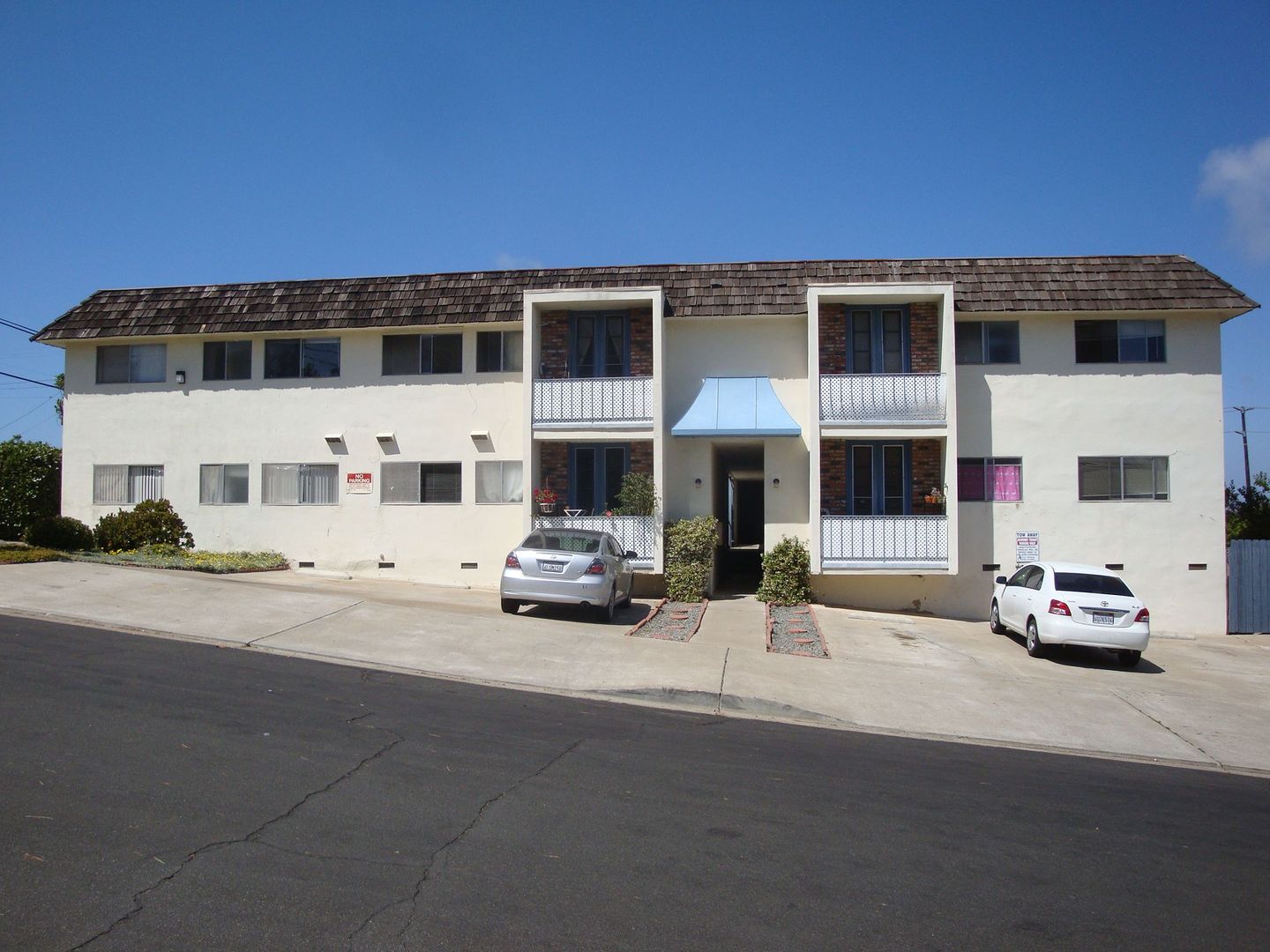 San Diego Apartment: 2707 Camulos St