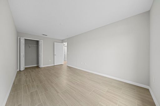 495 Mercury Ave SE, Apt 205 – photo 1