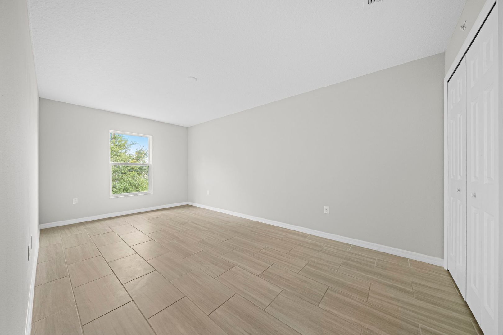 Palm Bay Apartment: 484 Mercury Ave SE