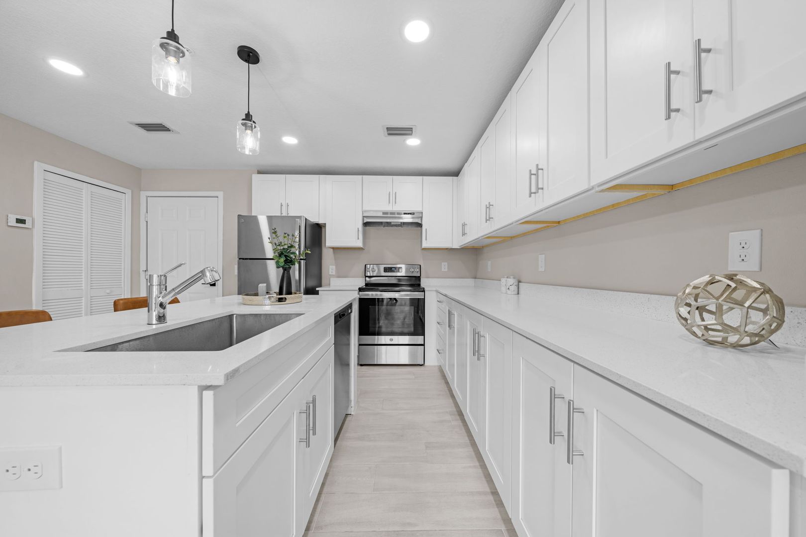 Palm Bay Apartment: 1701 Forest Knoll Dr NE