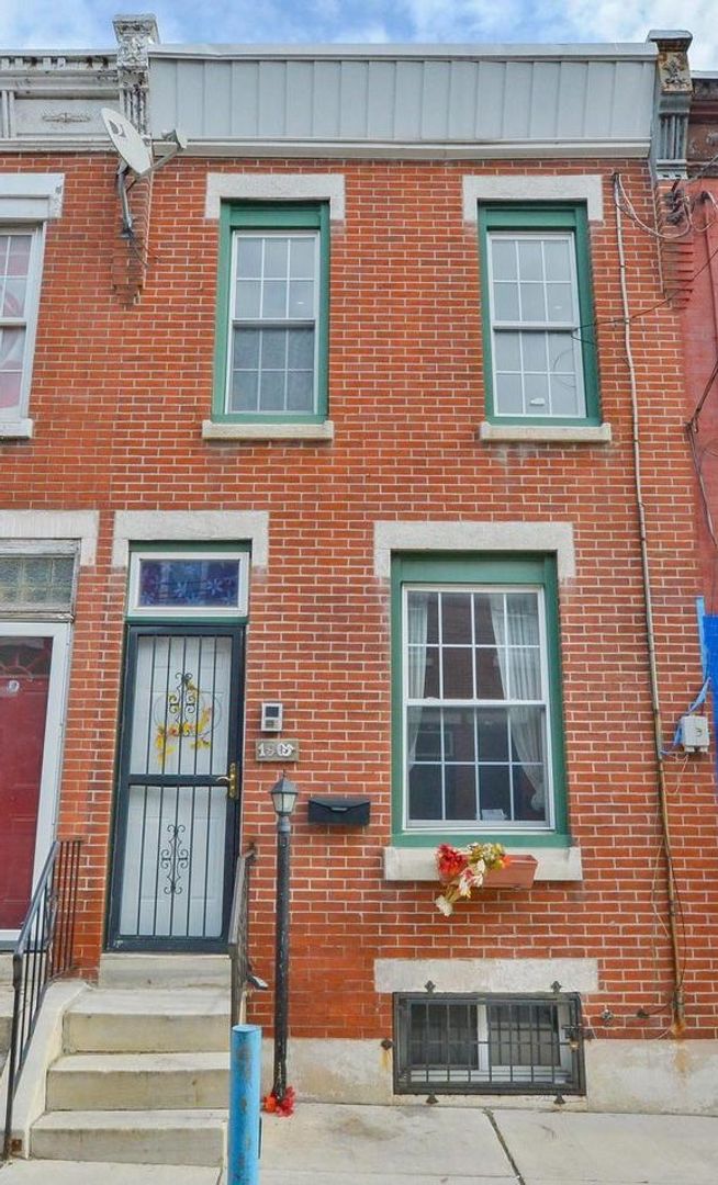 Philadelphia House: 1905 Waterloo St