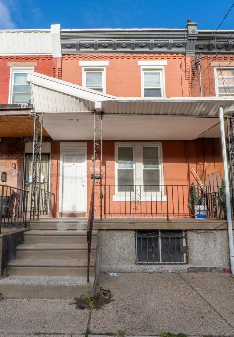 Philadelphia House: 1536 S 26th St