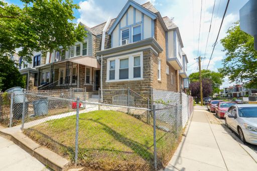 Bright 2BR/1BA First-Floor Apartment in West Oak Lane — Pets Welcome, Water Included – photo 1