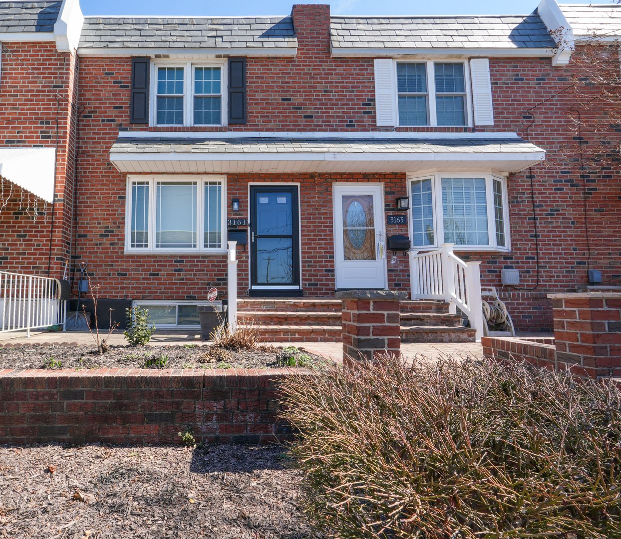 Philadelphia House: 3161 S Sydenham St