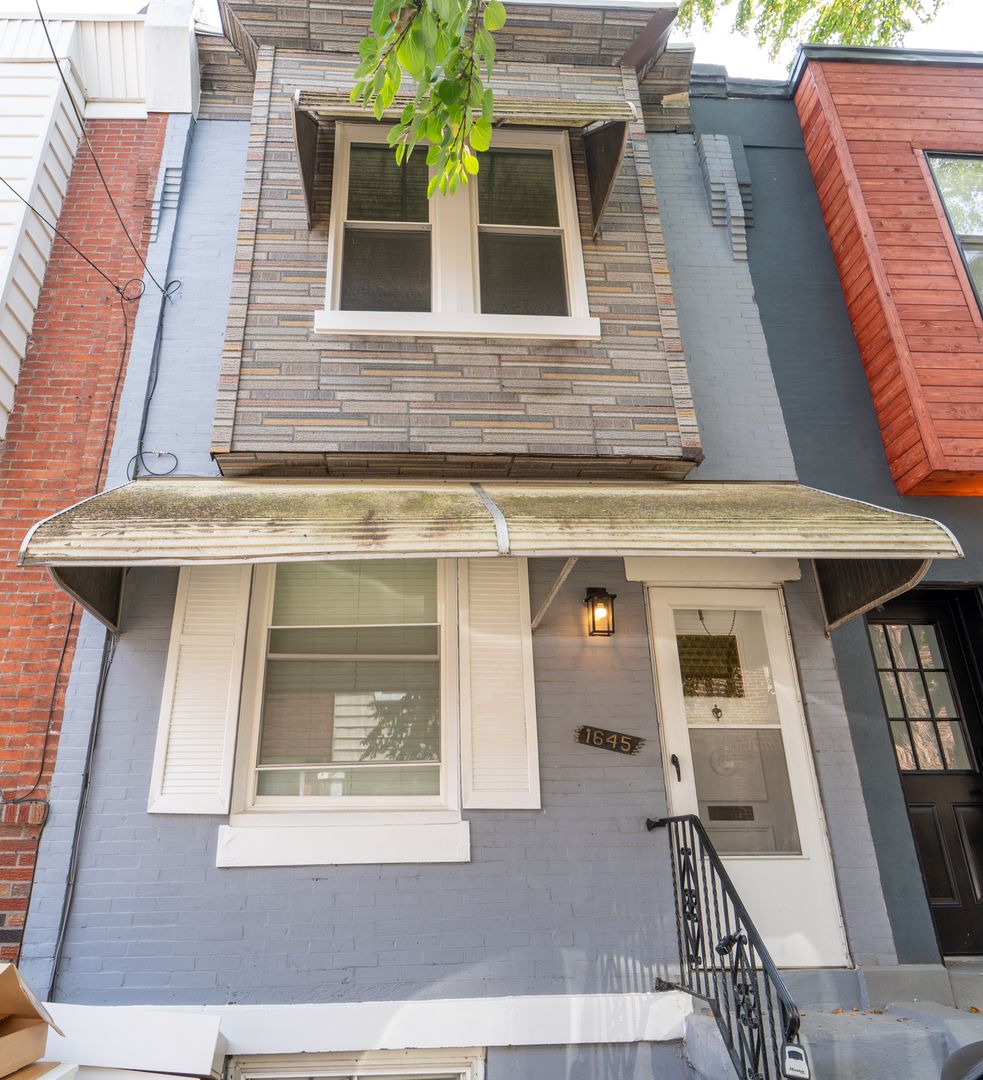 Philadelphia House: 1645 S Etting St