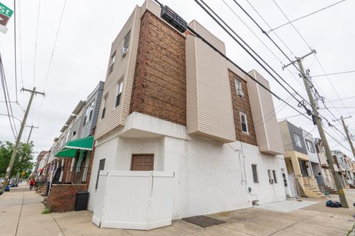 1 Bedroom Rental – 2400 S 4th St 3rd Fl - 2400 S 4th St 3rd Fl, Philadelphia, PA 19148