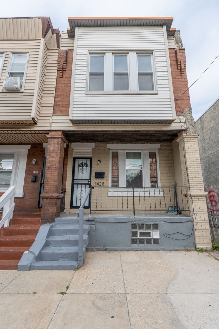 Philadelphia House: 1428 S 27th St
