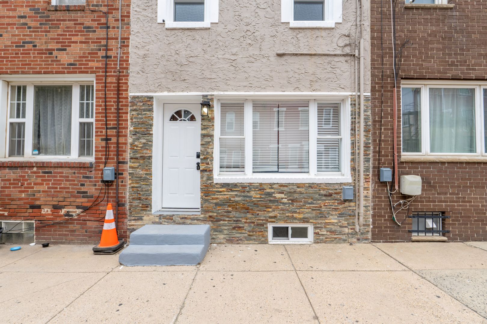 Philadelphia House: 2552 Coral St