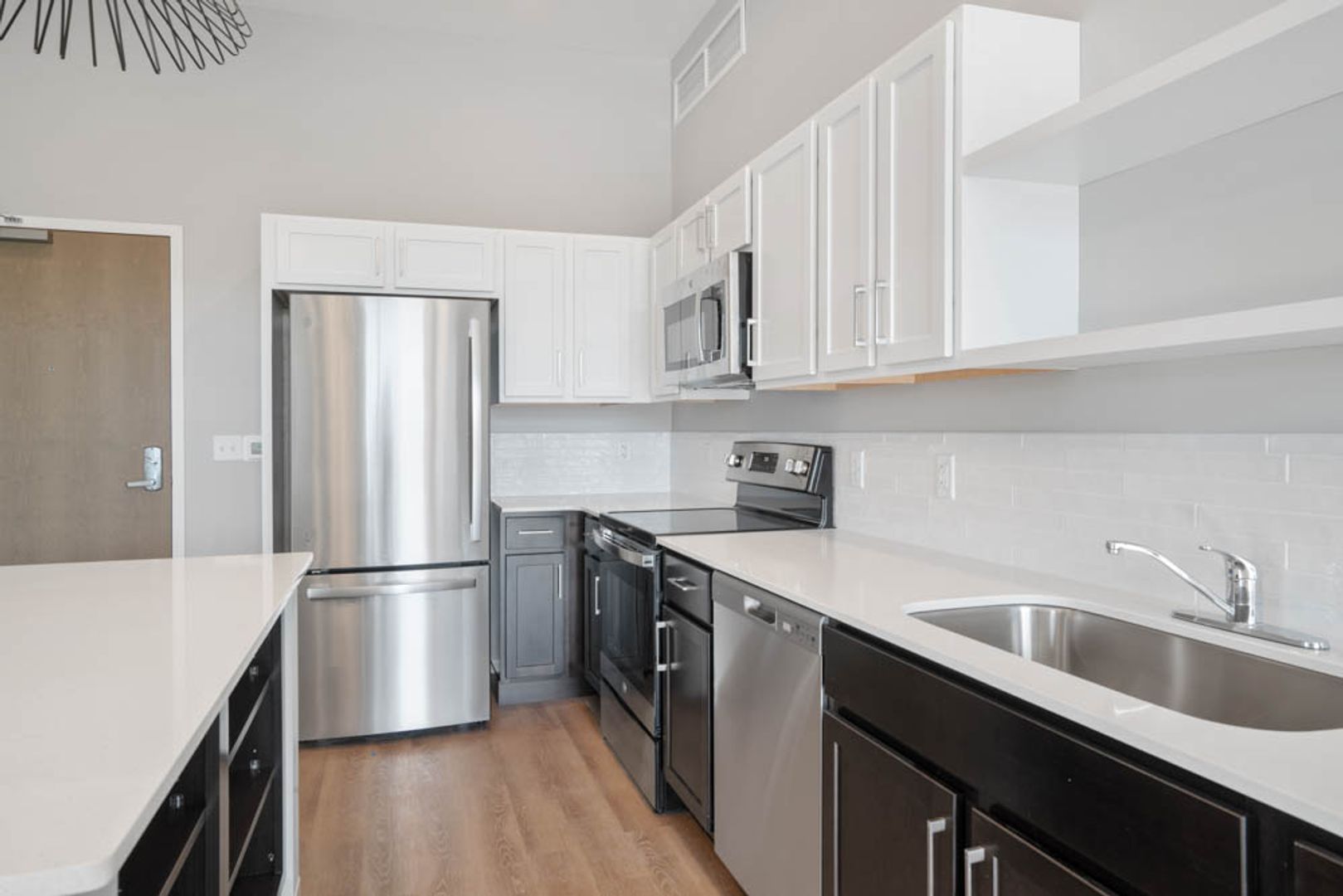 Stevens Point Apartment: 1020 Centerpoint Drive