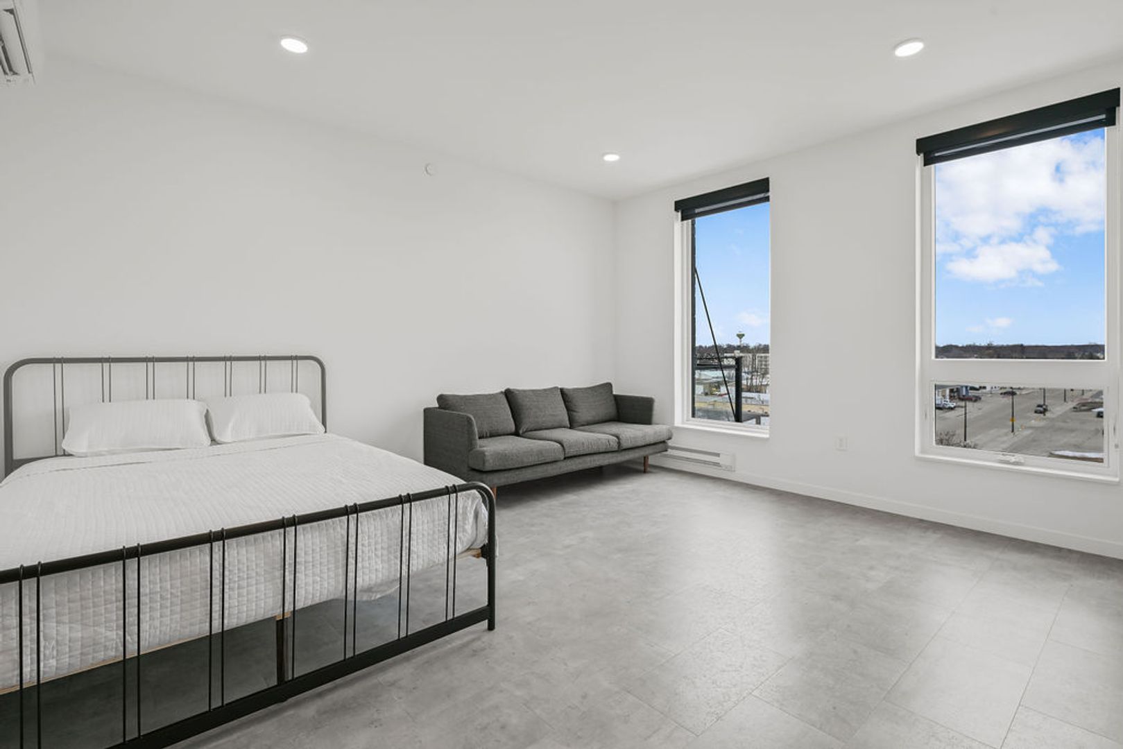 Ashwaubenon Apartment: 686 Mike McCarthy Way