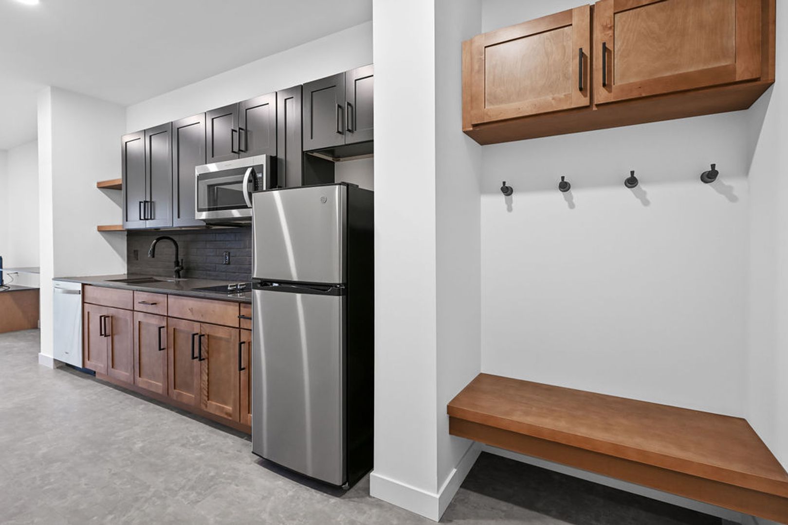 Burlington Apartment: 424 North 3rd Street