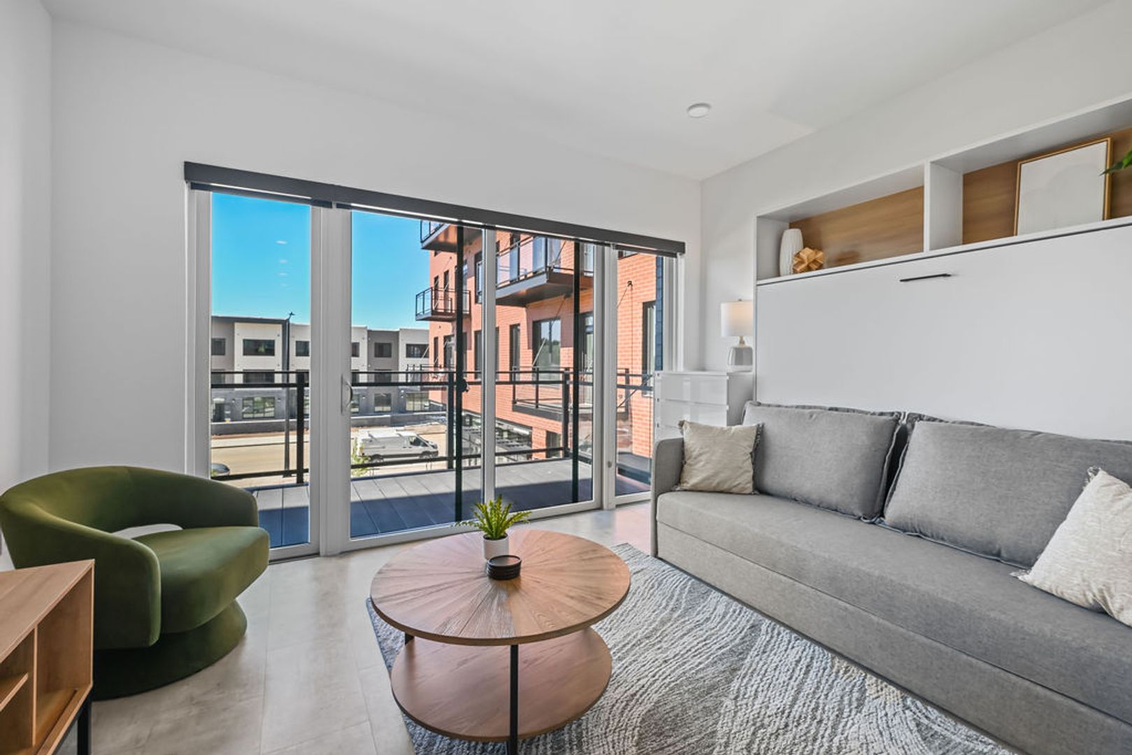 Ashwaubenon Apartment: 686 Mike McCarthy Way