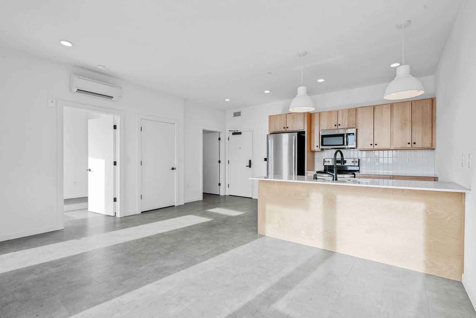 Ashwaubenon Apartment: 686 Mike McCarthy Way