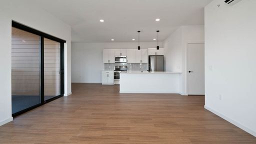 2 Bed / 2 Bath Unit - B8 – photo 1