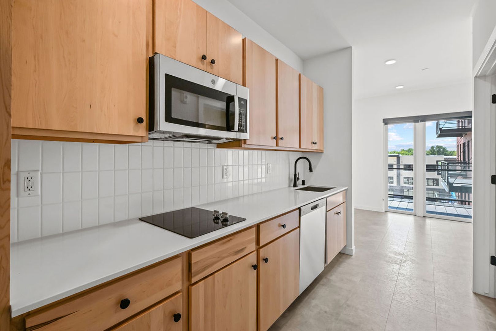 Ashwaubenon Apartment: 686 Mike McCarthy Way