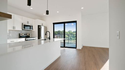 2 Bed / 2 Bath Unit - B1 – photo 1