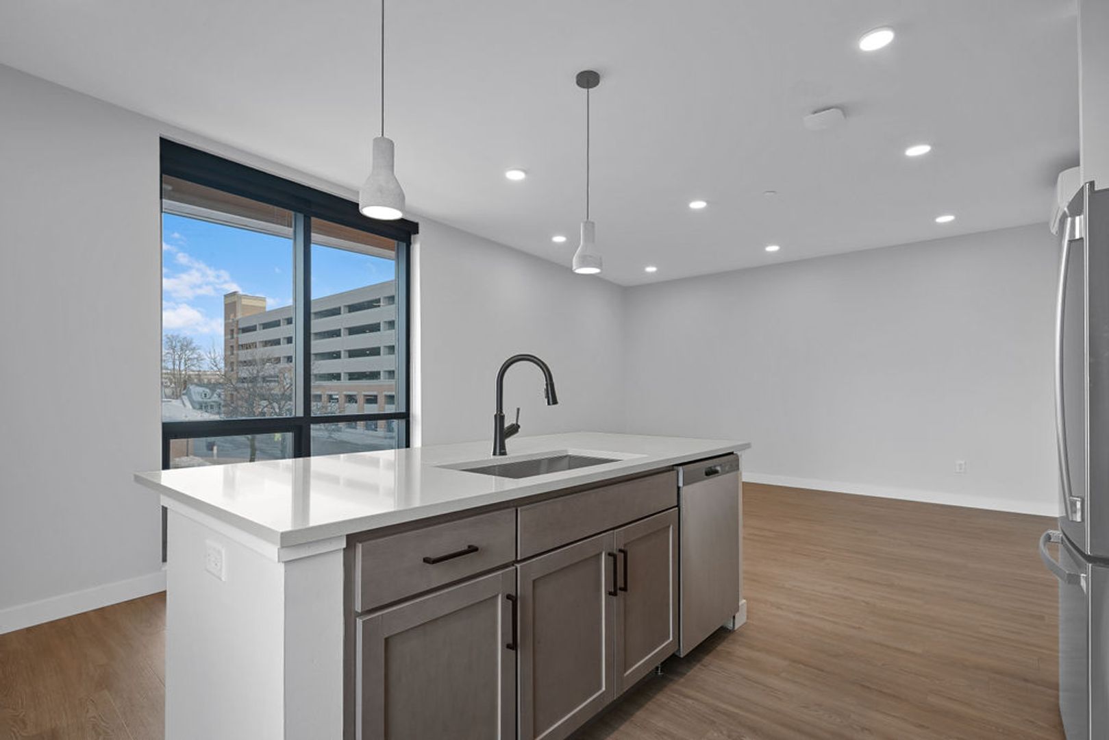 Appleton Apartment: 115 E. Washington St.