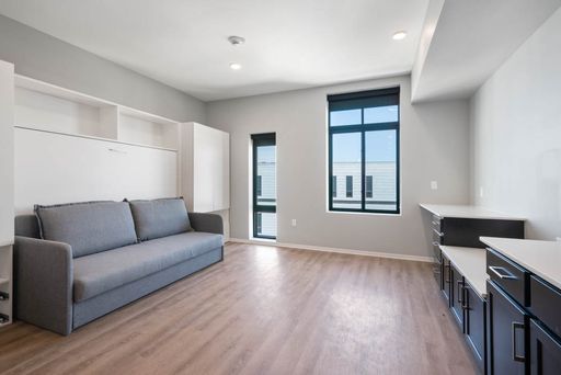 Studio Unit - S5