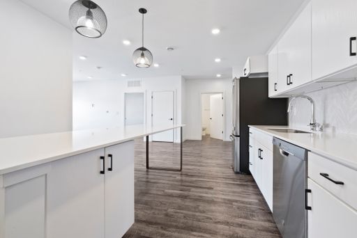 B13 - 2 Bed / 1 Bath – photo 1