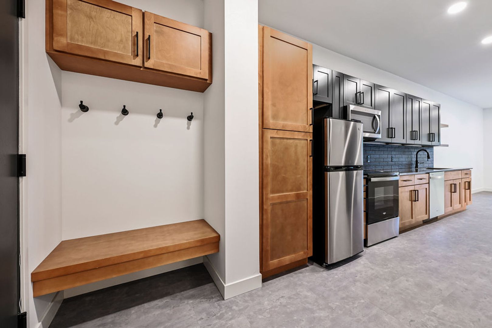 Burlington Apartment: 424 North 3rd Street