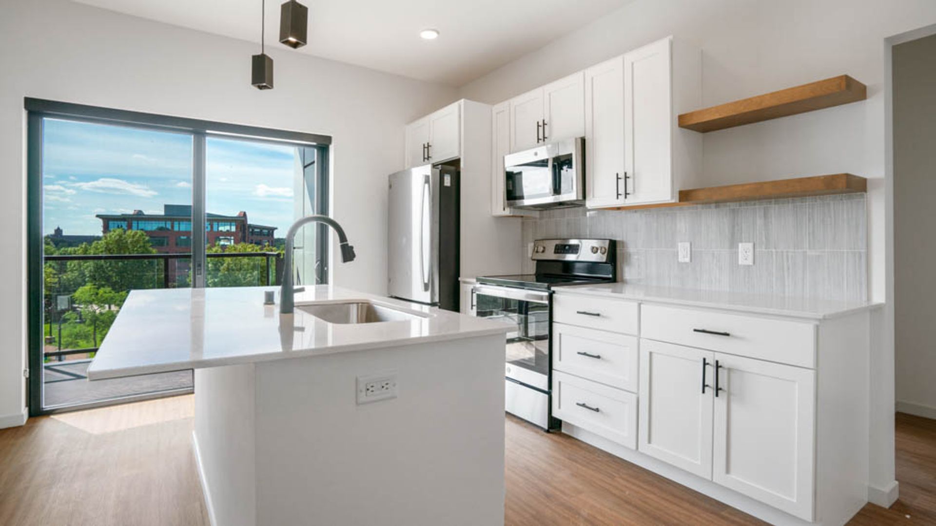 Eau Claire Apartment: 100 N Farwell Street