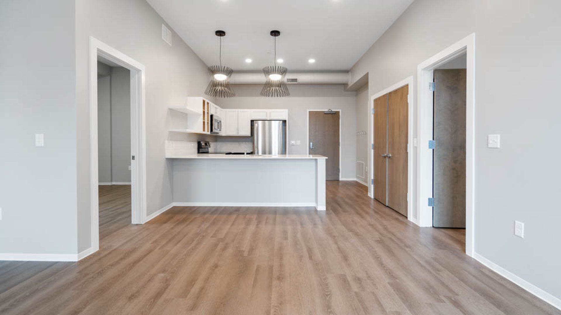 Stevens Point Apartment: 1060 Centerpoint Drive