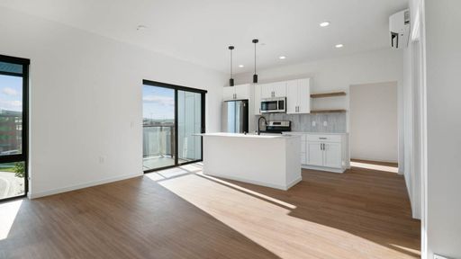 2 Bed / 2 Bath Unit - B4 – photo 1