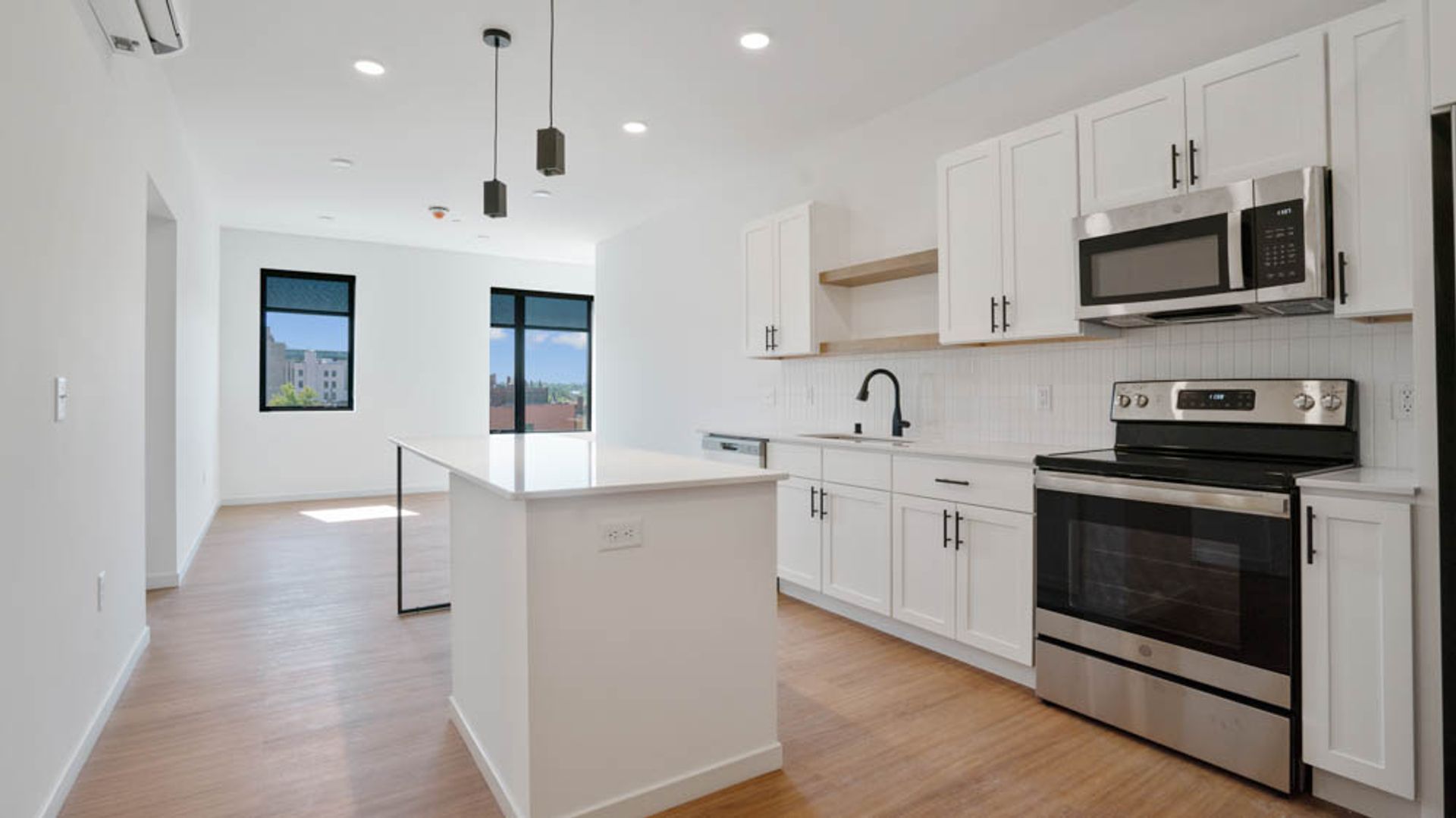 Eau Claire Apartment: 100 N Farwell Street