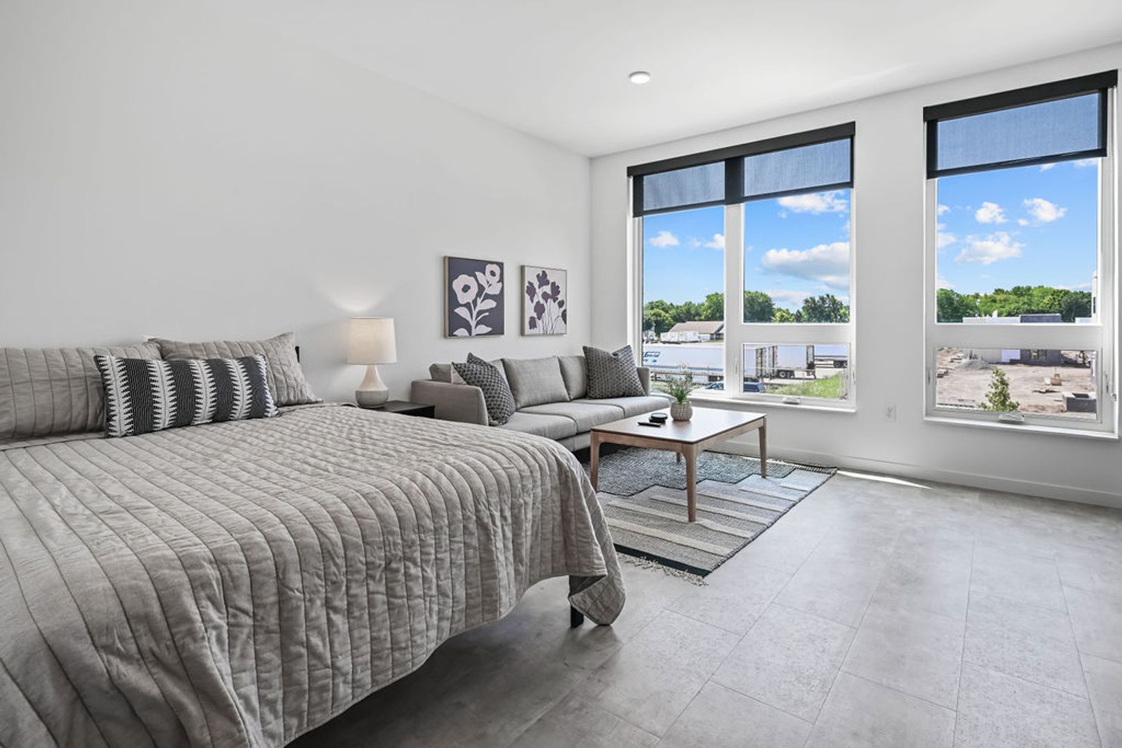 Ashwaubenon Apartment: 686 Mike McCarthy Way