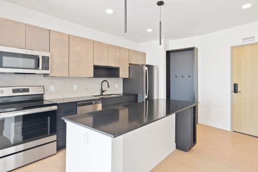 1 Bed / 1 Bath - A12 – photo 1