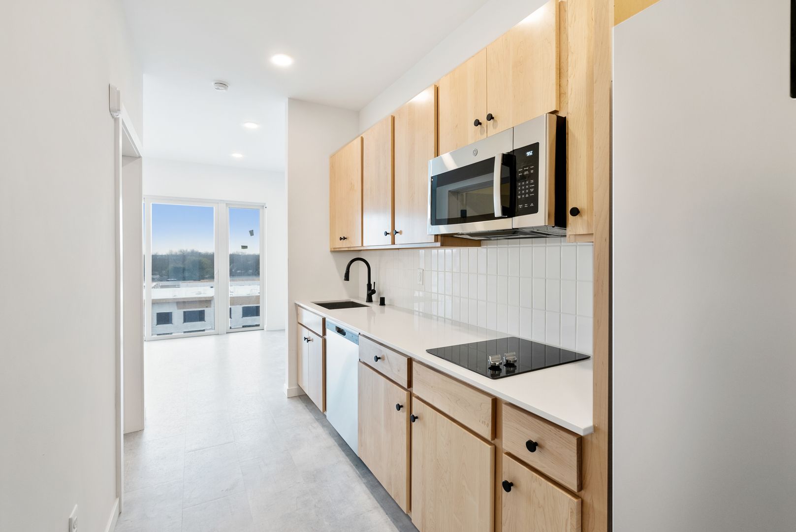 Ashwaubenon Apartment: 686 Mike McCarthy Way