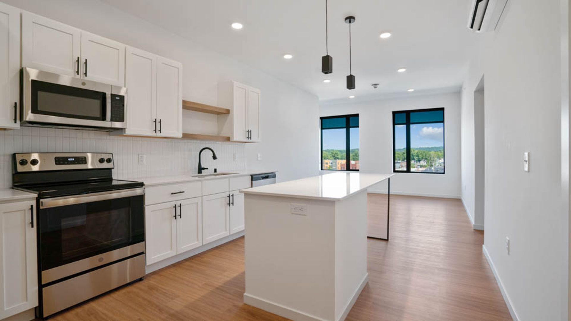 Eau Claire Apartment: 100 N Farwell Street