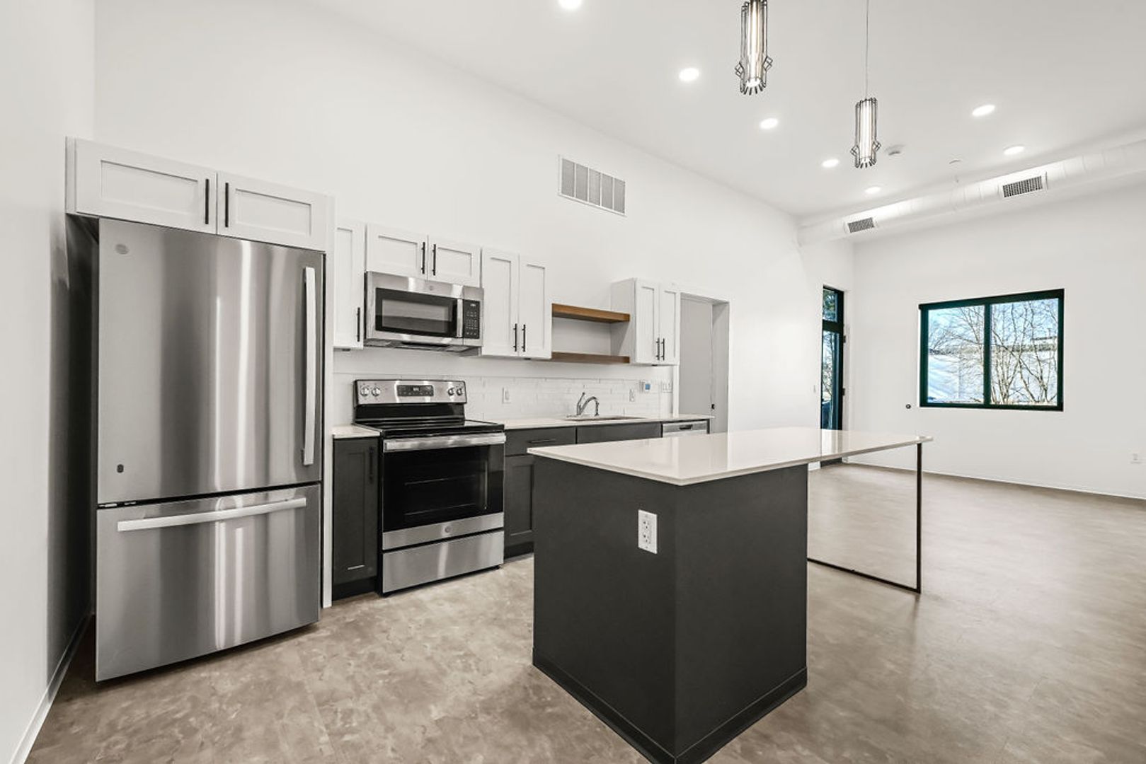 Stevens Point Apartment: 1020 Centerpoint Drive