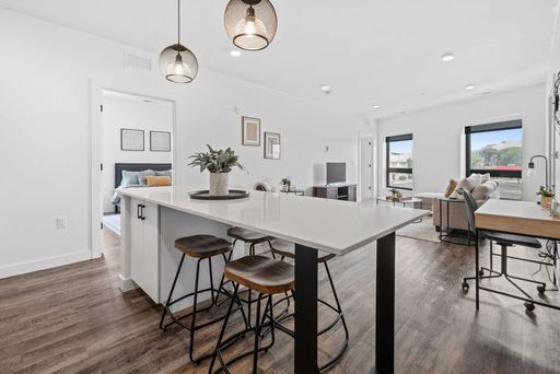 B15 - 2 Bed / 2 Bath – photo 1